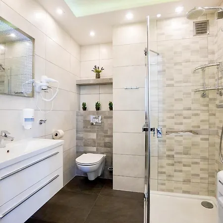 Apartment Mercedes With Private Sauna By Baltic *