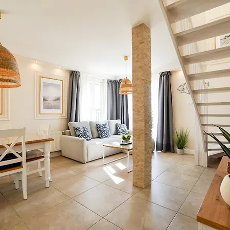 Mercedes With Private Sauna By Baltic Apartment