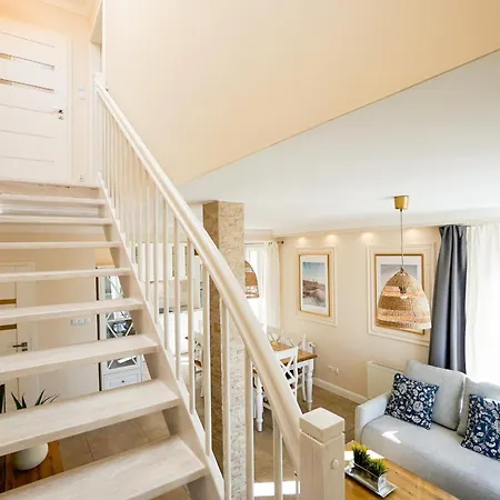 Mercedes With Private Sauna By Baltic Apartment *