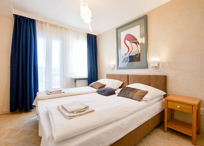 Mercedes With Private Sauna By Baltic * Swinemünde